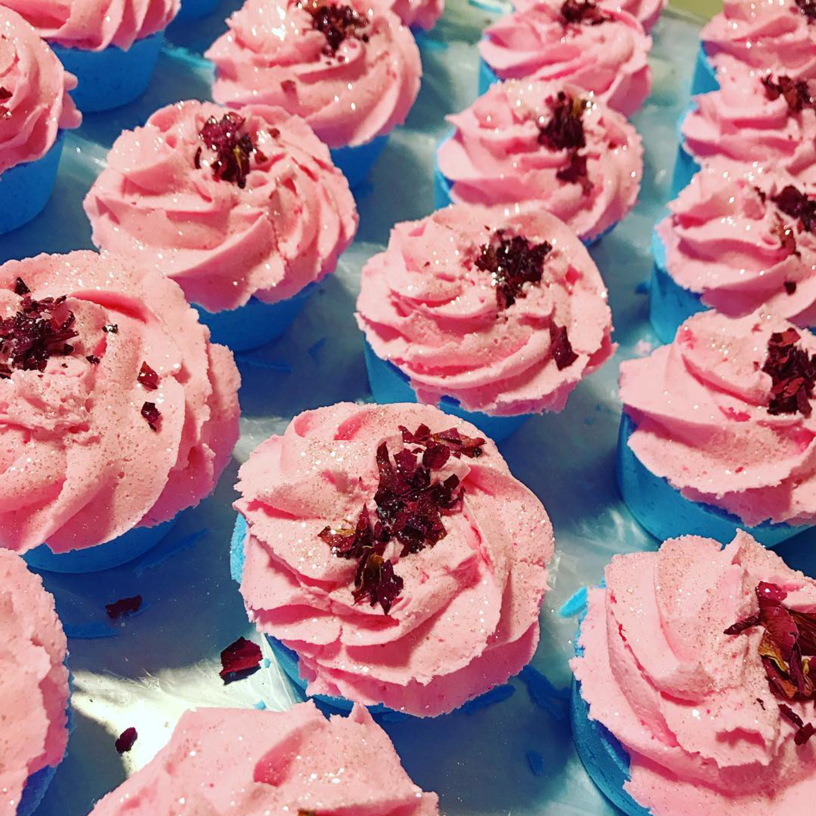Wholesale cupcake bath bombs deals